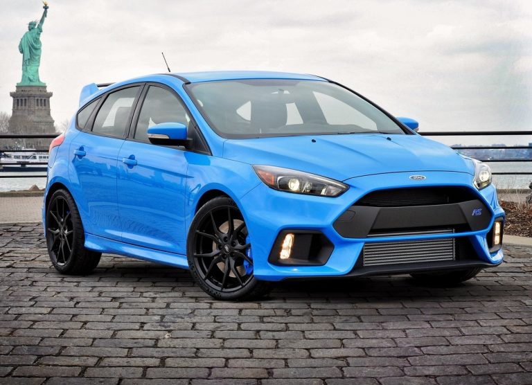 Ford-Focus_RS_2016_1280x960_wallpaper_04.jpg