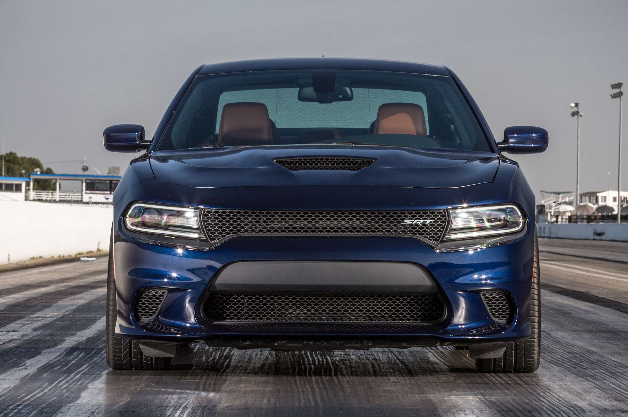 2015-dodge-charger-srt-hellcat-front-endaaa.jpg