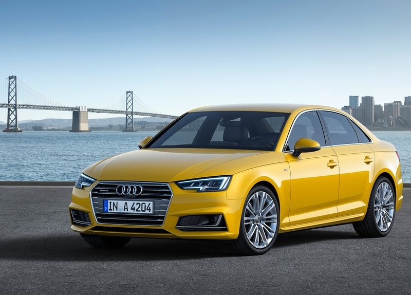Audi-A4_2016_800x600_wallpaper_02.jpg