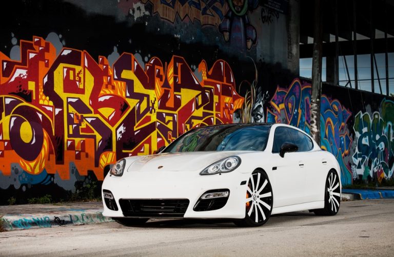 Exclusive-Motoring-Porsche-Panamera-Turbo-4S-On-22-Forgiato-wheels-03.jpg