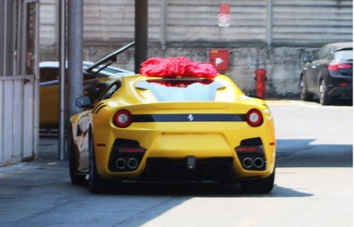 hardcore-ferrari-f12-spy-shots--image-via-cavallino-rampante_100521452_m.jpg