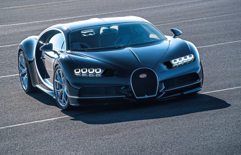 Bugatti-Chiron_2017_1024x768_wallpaper_02.jpg