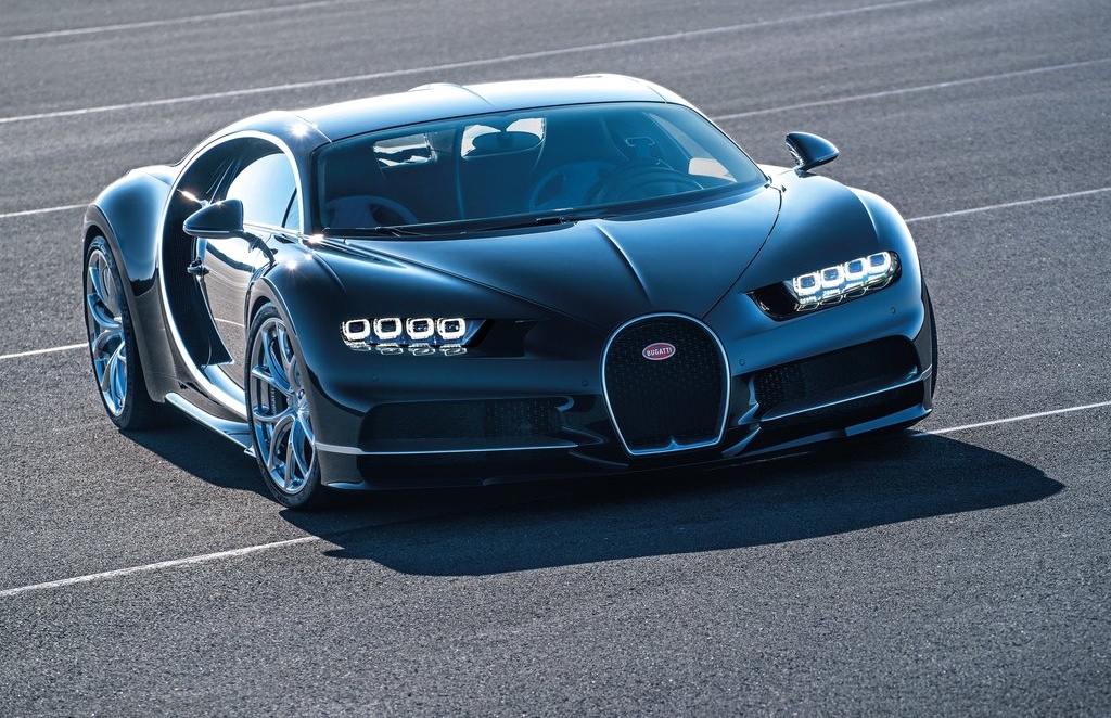 Bugatti-Chiron_2017_1024x768_wallpaper_02.jpg
