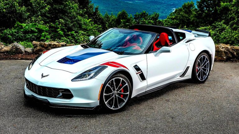 Chevrolet-Corvette_Grand_Sport-2017-1600-01.jpg
