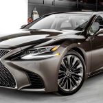 2018-Lexus-LS-500-front-three-quarter-02.jpg