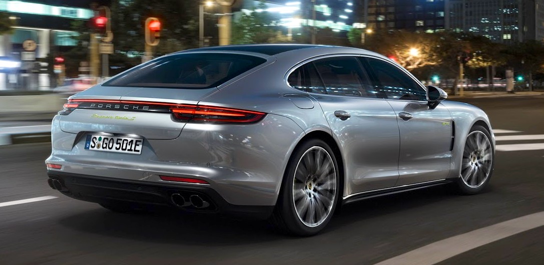 Porsche-SEHybrid-Panamera-4.jpg