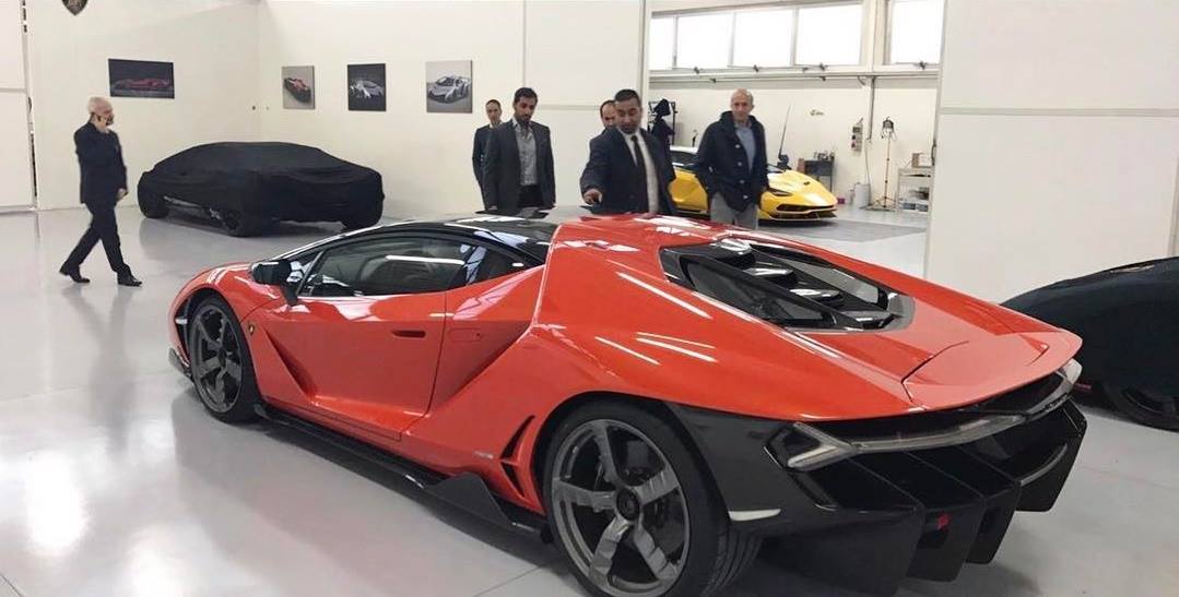 lamborghini-centenario-uae-sheikh-2.jpg