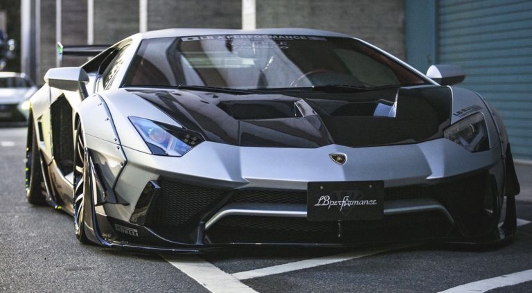 lamborghini-aventador-limited-liberty-walk-3.jpeg