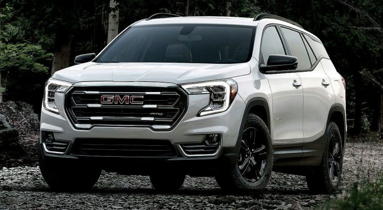 GMC-Terrain_AT4-2022-1280-01.jpg