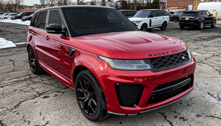 RangeroverSVR2021red.jpg