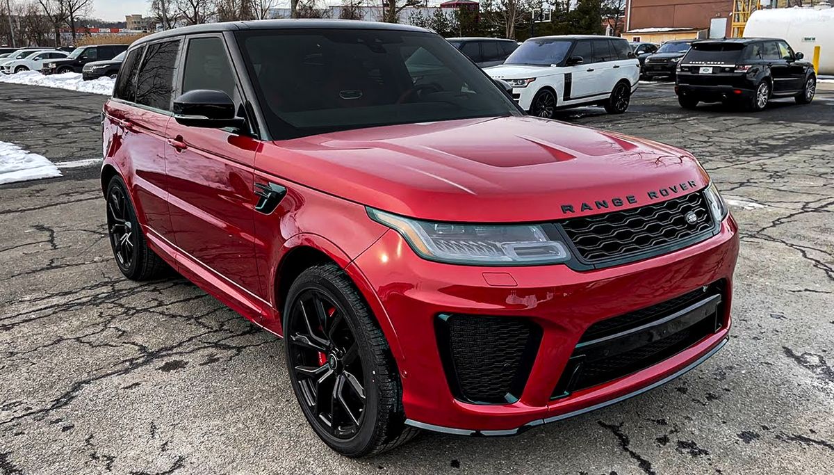 RangeroverSVR2021red.jpg