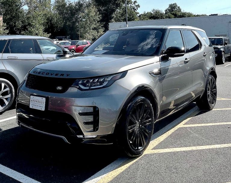 landroverparsippany_241692750_593432098682805_5596268860837316573_n.jpg