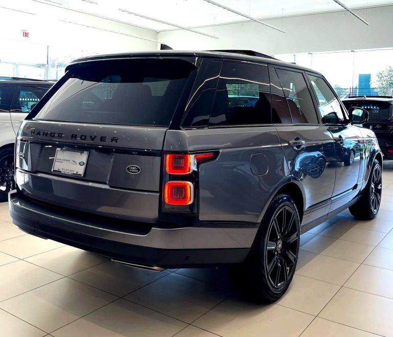 landroverparsippany_246132308_867037030657315_2904450360228569396_n.jpg