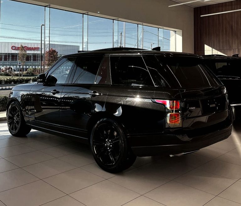 landroverparsippany_254065474_111885531295783_2454880670280289247_n