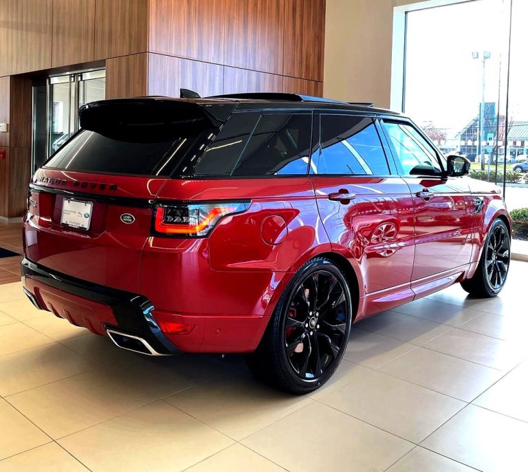 landroverparsippany_256879838_643462673702271_6625483343530277867_n.jpg