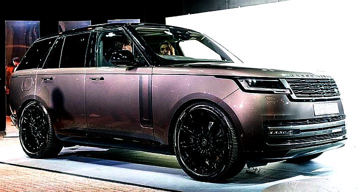 rangerover_svo_257717263_1154987418363096_6545887863888916181_n.jpg