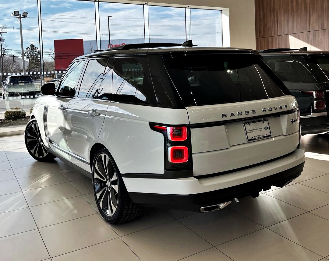 landroverparsippany_271681558_423353376201571_2257306853637398031_n.jpg