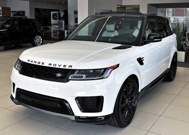 landroverparsippany_274098644_675295763605133_3290013889747542861_n.jpg