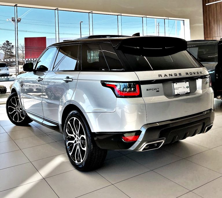 landroverparsippany_274139835_476335687283575_3030619995163497833_n.jpg