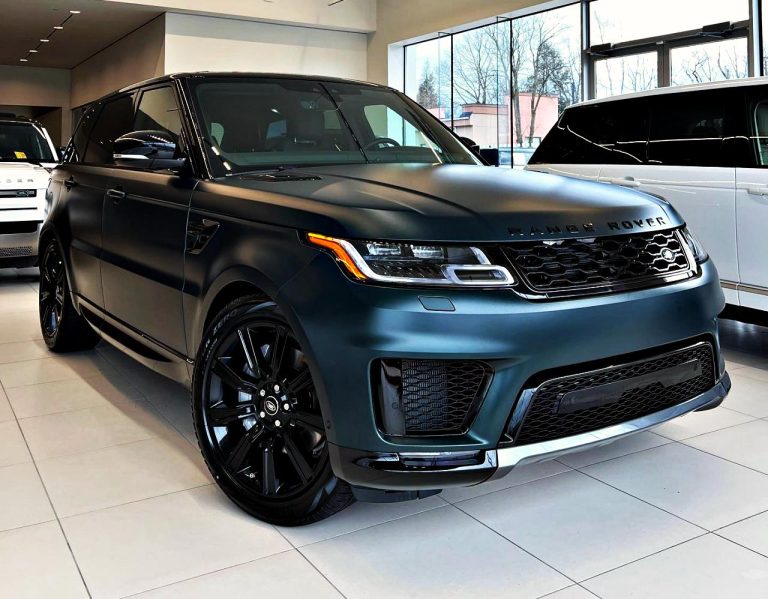 landroverparsippany_274549994_637963884101016_4516837365024388300_n.jpg