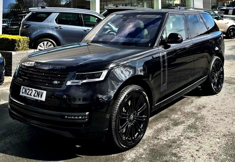 rangerover_svo_277635319_1059001308016152_132074435321381473_n.jpg