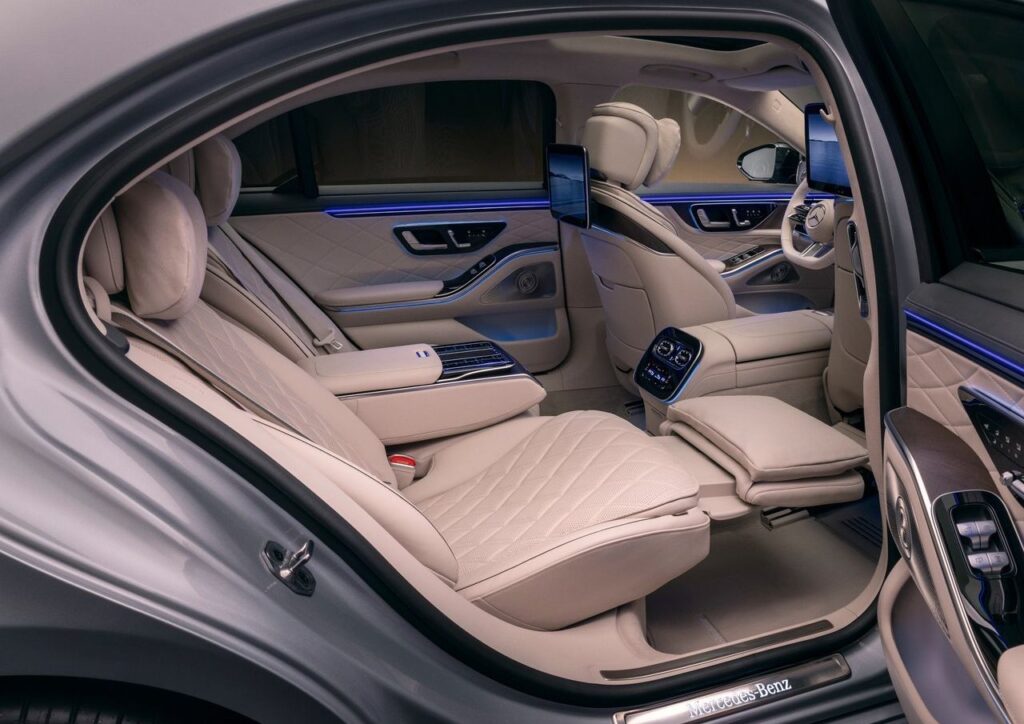 Mercedes-Benz-S-Class-2027-1280-77e3e855d684e29fb3ab1f9e0242c58f46