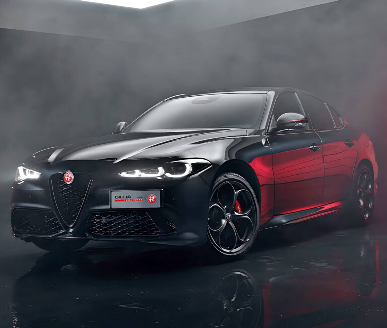 Alfa Romeo Edizione Luna Rossa official exterior hero view