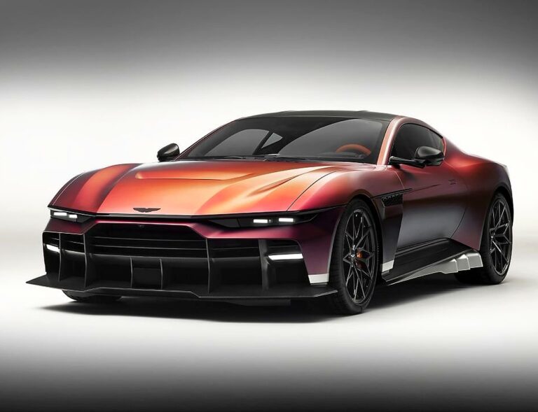 Aston Martin V12 Grand Tourer - Feature View