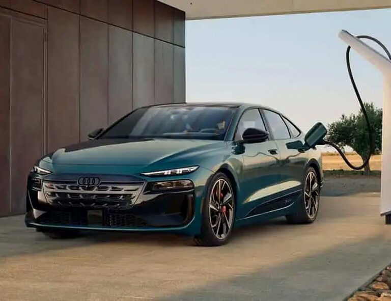 Audi e-tron - Feature View