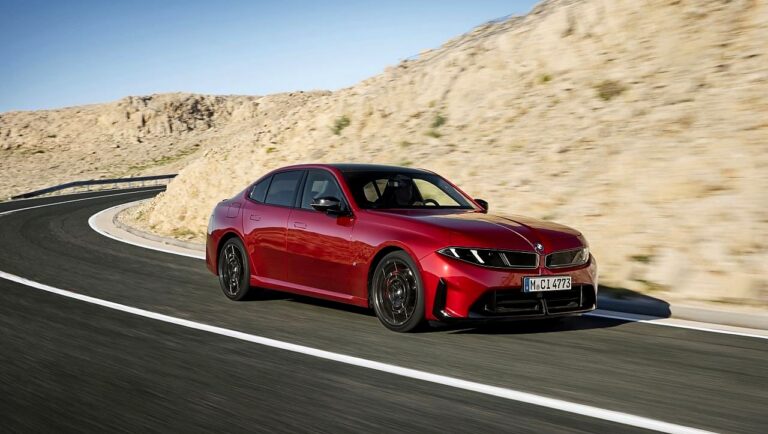 BMW 3 Series - Feature View