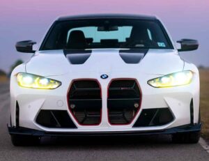 BMW M3 CS - Feature View