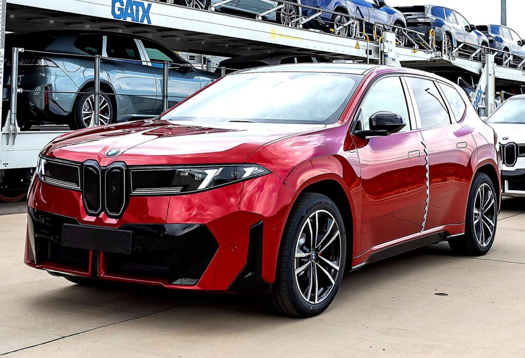 BMW iX3 - Feature View