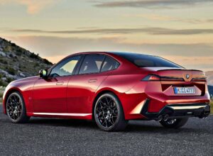 BMW 3-Series official exterior hero view