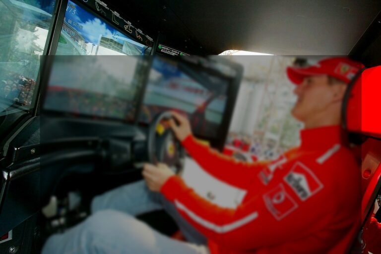 Ferrari F355 - Feature View