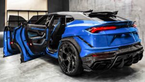 Lamborghini Urus Performante official exterior hero view