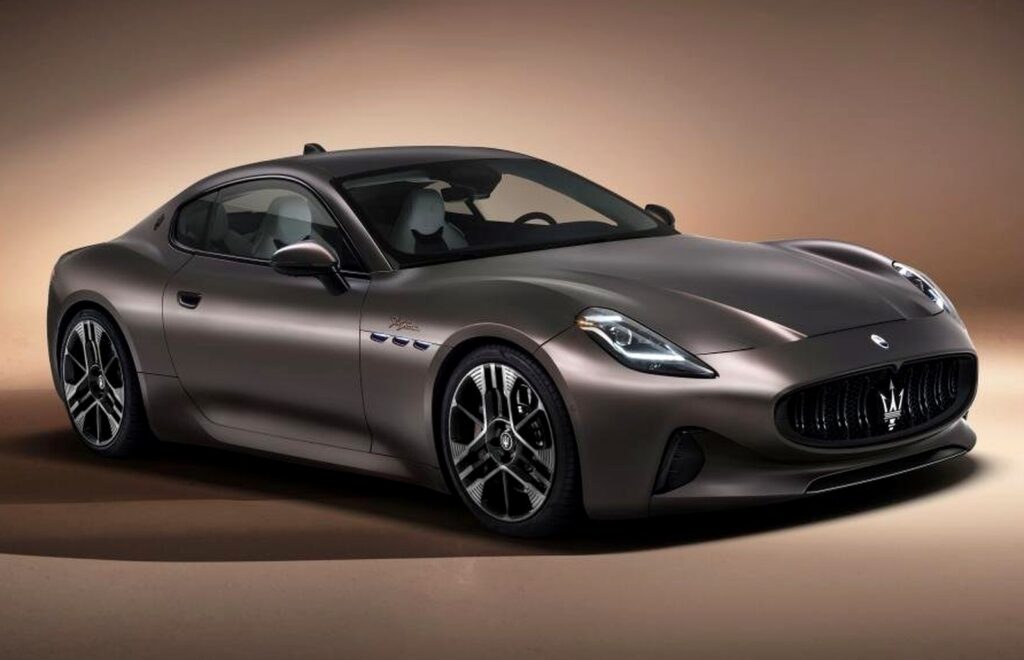 Maserati EV - Feature View
