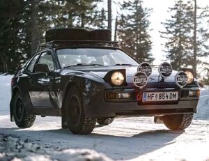 Porsche 924 - Feature View