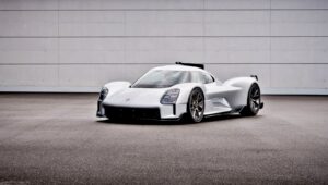 Porsche - Feature View