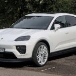 Porsche Macan Turbo - Feature View