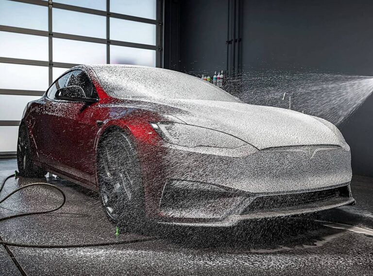 Tesla Model - Feature View