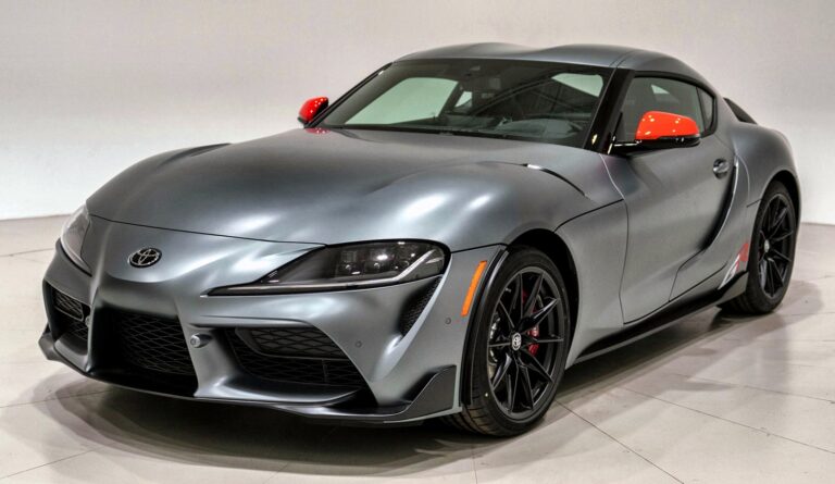 Toyota GR Supra: - Feature View