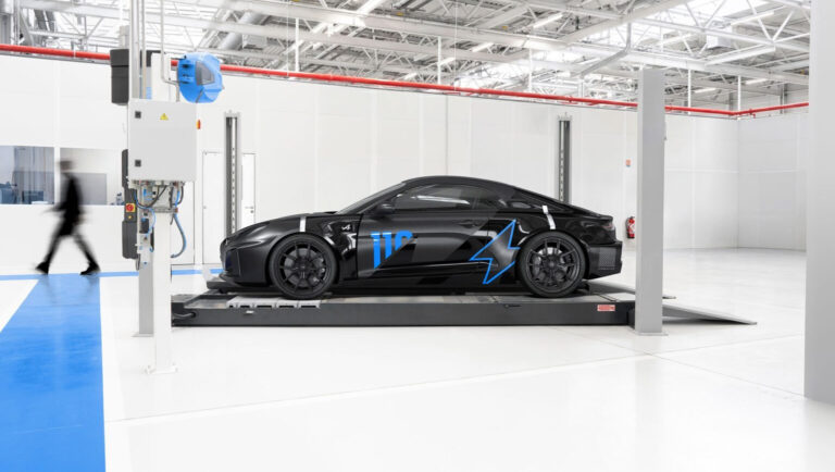 Alpine A110 Electric - Feature View