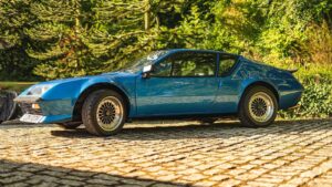 Alpine A310 Sports Car - Feature View