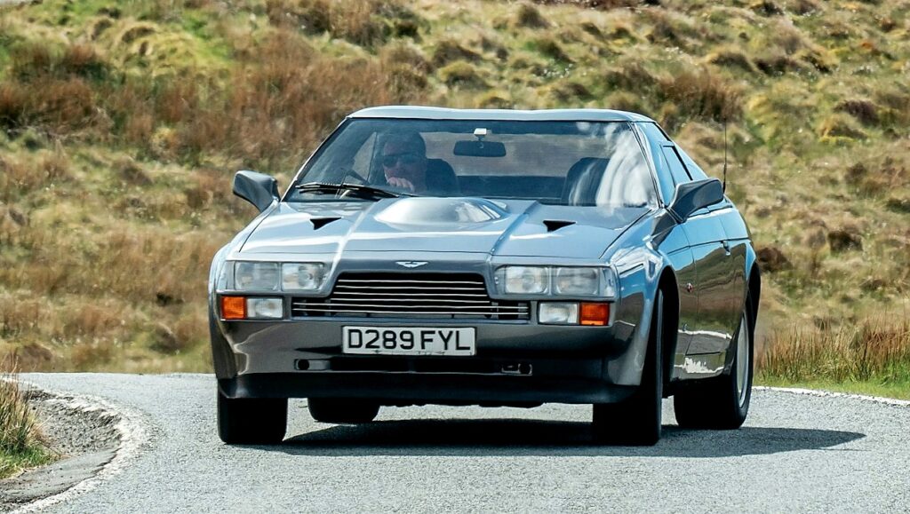 Aston Martin V8 Zagato - Feature View