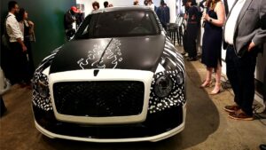 Bentley Flying Spur - Feature View