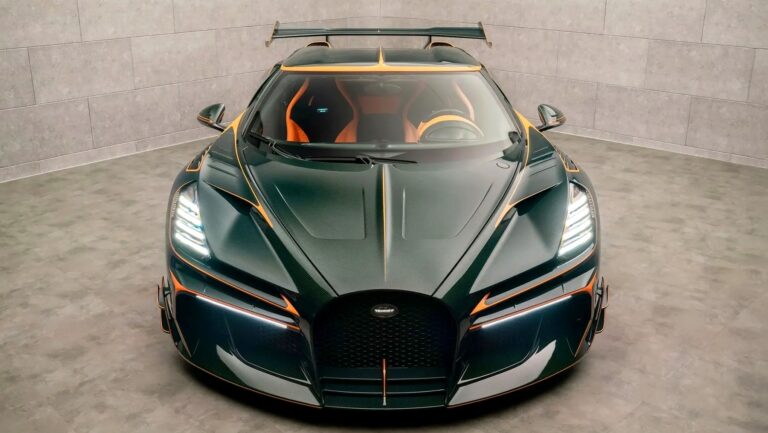 Bugatti Chiron - Feature View