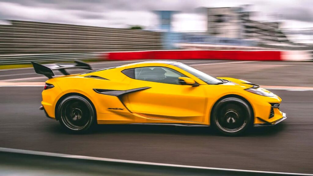 Chevrolet Corvette affordable - Feature View