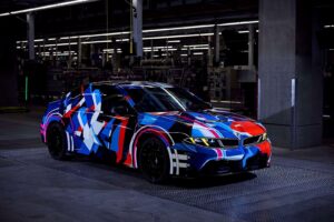 Electric BMW M3 - Feature View