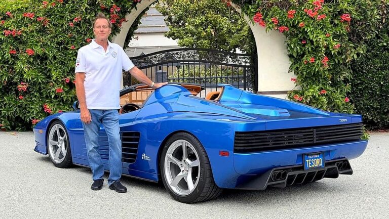 Ferrari Testarossa Tesoro - Feature View