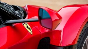 Ferrari roof scoop - Feature View